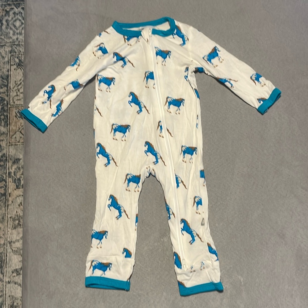 Kyte Baby zipper romper in horse, 3-6 months